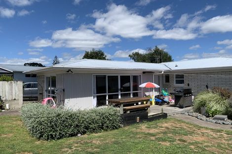 Photo of property in 70 Pohutukawa Drive, Pukete, Hamilton, 3200