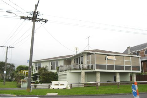 Photo of property in 54 Messenger Terrace, Oakura, 4314