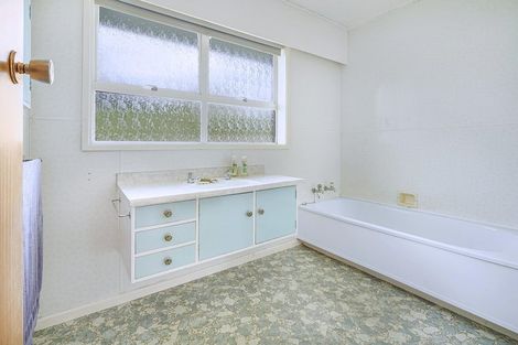 Photo of property in 2 Olympia Place, Riverlea, Hamilton, 3216