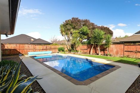 Photo of property in 14 Rosewood Court, Huntington, Hamilton, 3210