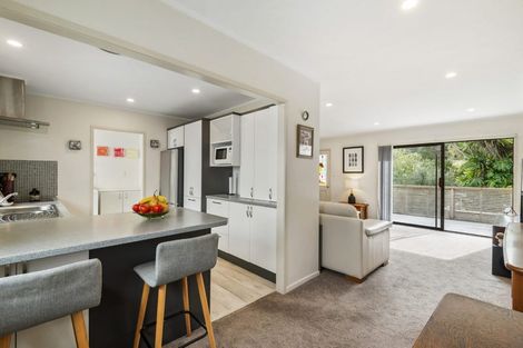 Photo of property in 2/13 Newstead Avenue, Browns Bay, Auckland, 0632