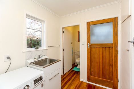 Photo of property in 33 Omata Road, Marfell, New Plymouth, 4310