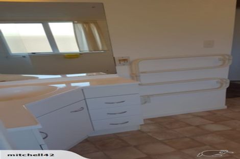 Photo of property in 10 Clare Street, Cambridge, 3434