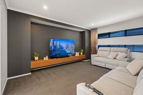 Photo of property in 16 Stace Hopper Drive, One Tree Point, 0118