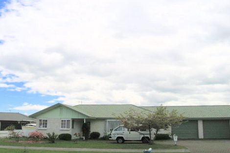 Photo of property in 38 Fairview Terrace, Waipahihi, Taupo, 3330
