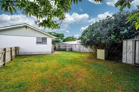 Photo of property in 4 Tangelo Place, Bucklands Beach, Auckland, 2012