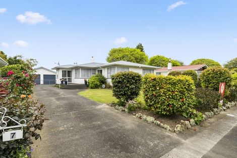 Photo of property in 7 Piper Place, Roslyn, Palmerston North, 4414