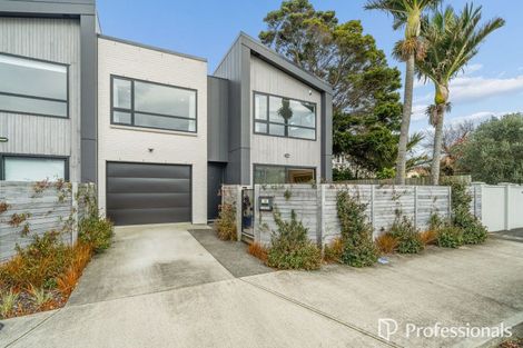 Photo of property in 1d Wai-iti Crescent, Woburn, Lower Hutt, 5010
