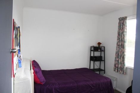 Photo of property in 16 James Street, Dannevirke, 4930