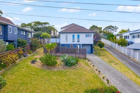 Photo of property in 1/573 Beach Road, Murrays Bay, Auckland, 0630