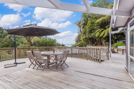 Photo of property in 46 Wood Bay Road, Titirangi, Auckland, 0604