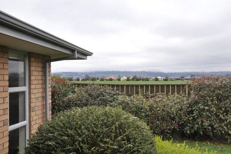 Photo of property in 51 Tennyson Avenue, Kelvin Grove, Palmerston North, 4414
