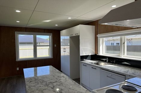 Photo of property in 126 Main Road, Waikanae, 5036