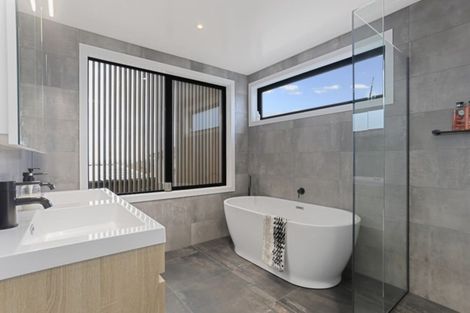 Photo of property in 57 Cilliers Drive, Silverdale, 0932