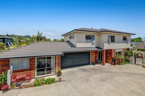 Photo of property in 13 Andre Rise, Stanmore Bay, Whangaparaoa, 0932
