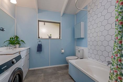 Photo of property in 6b Nathan Place, West End, Palmerston North, 4412