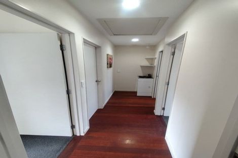 Photo of property in 8 Durham Street, Te Atatu Peninsula, Auckland, 0610