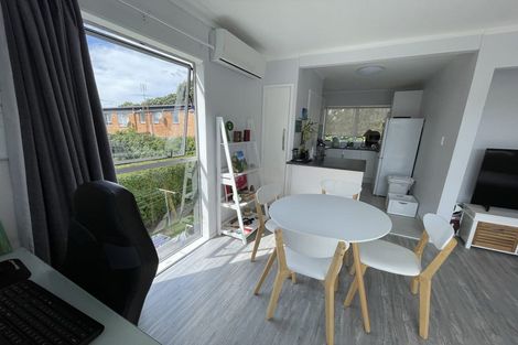 Photo of property in 10/41 Anzac Road, Browns Bay, Auckland, 0630