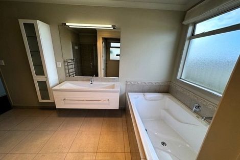 Photo of property in 54 Merlot Drive, Greenmeadows, Napier, 4112