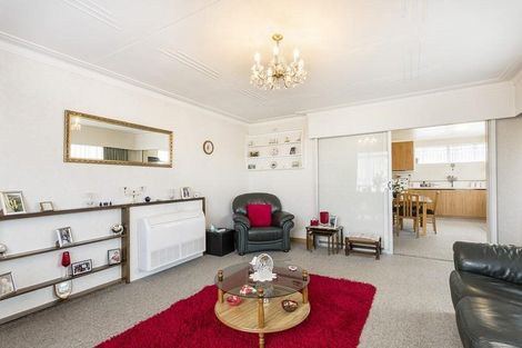 Photo of property in 160 Macandrew Road, South Dunedin, Dunedin, 9012