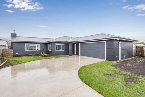 Photo of property in 14 Gallipoli Place, Paraparaumu, 5032