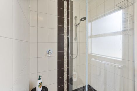 Photo of property in 68 Sixth Avenue, Urenui, 4377