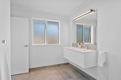 Photo of property in 9 Livery Lane, Taupaki, Henderson, 0782