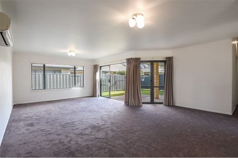 Photo of property in 14/64 Kawaha Point Road, Kawaha Point, Rotorua, 3010