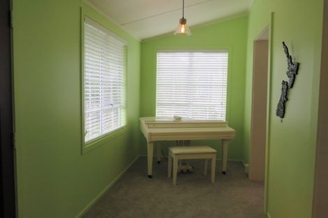 Photo of property in 104 Beach Road, Thames, 3500