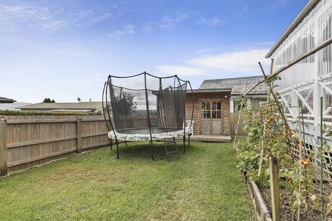 Photo of property in 2/56 James Laurie Street, Henderson, Auckland, 0612