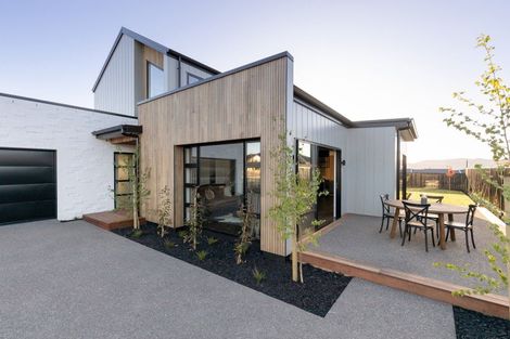 Photo of property in 56 Tironui Drive, Taradale, Napier, 4112