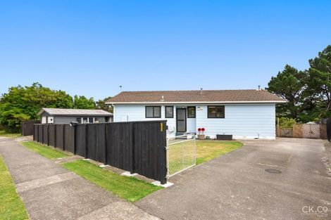 Photo of property in 180 Holborn Drive, Stokes Valley, Lower Hutt, 5019