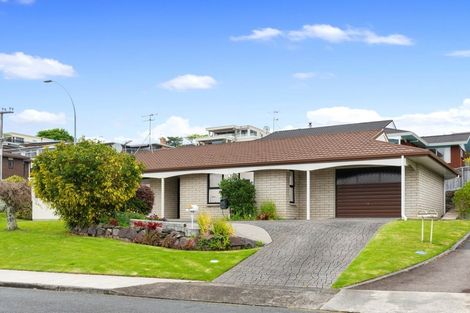 Photo of property in 2 Western Road, Otumoetai, Tauranga, 3110