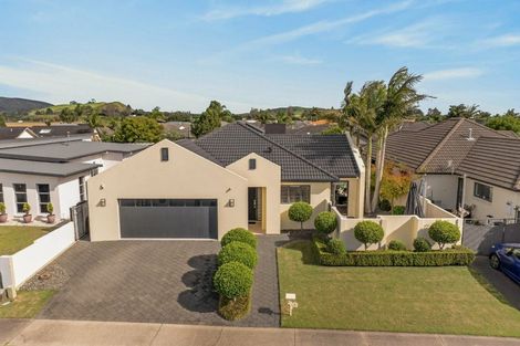 Photo of property in 8 Bucklands Crescent, Papamoa Beach, Papamoa, 3118