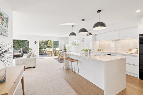 Photo of property in 1/21 Marie Avenue, Red Beach, 0932