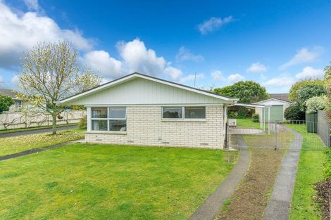 Photo of property in 5 Woodstock Crescent, Leamington, Cambridge, 3432