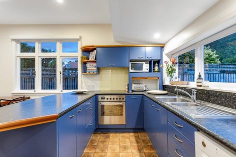 Photo of property in 103 Muritai Road, Eastbourne, Lower Hutt, 5013