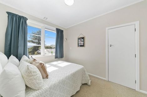 Photo of property in 132a Wyndham Road, Pinehaven, Upper Hutt, 5019