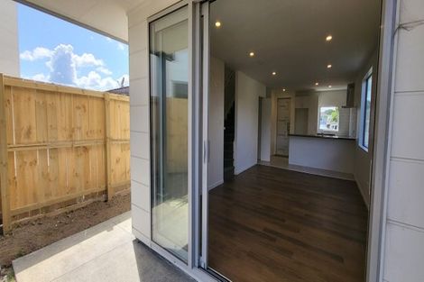 Photo of property in 15a Chadwick Crescent, Mangere East, Auckland, 2024