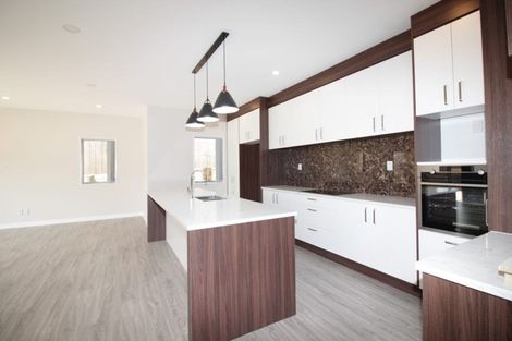 Photo of property in 4 Kearney Place, Massey, Auckland, 0614