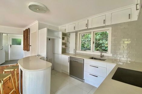 Photo of property in 207 Wade River Road, Wade Heads, Whangaparaoa, 0932