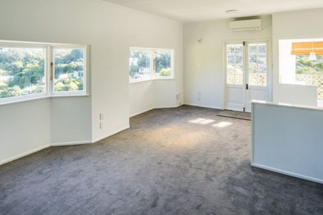 Photo of property in 84 Cluny Road, Plimmerton, Porirua, 5026