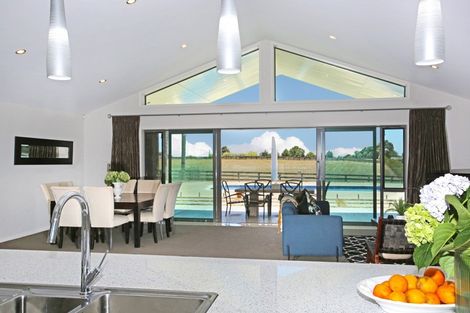 Photo of property in 98 Dyke Road, Karaka, Papakura, 2580