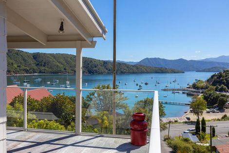 Photo of property in 362a Waikawa Road, Waikawa, Picton, 7220