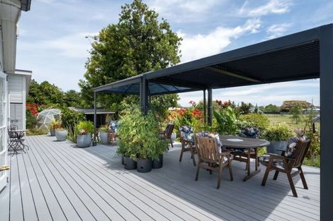 Photo of property in 104 Ferry Road, Clive, 4102