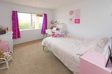 Photo of property in 1312 Whangaparaoa Road, Army Bay, Whangaparaoa, 0930