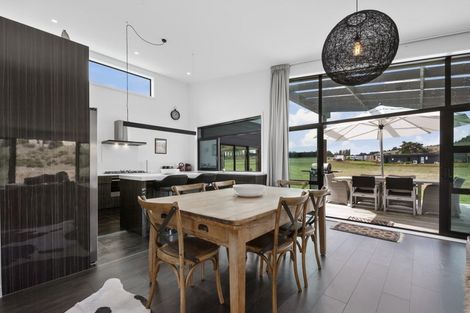 Photo of property in 6 The Fairways, Kinloch, Taupo, 3377