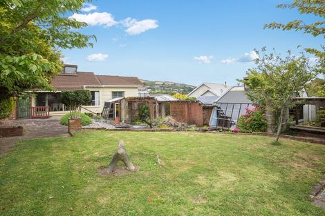 Photo of property in 7 Coates Street, Tawa, Wellington, 5028