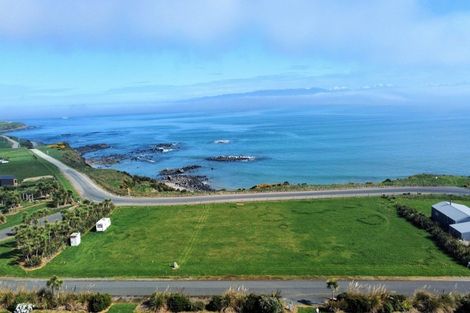 Photo of property in 7 Tamatea Street, Pahia, Riverton, 9881