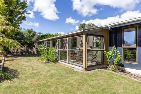 Photo of property in 2 Epping Place, Richmond Heights, Taupo, 3330